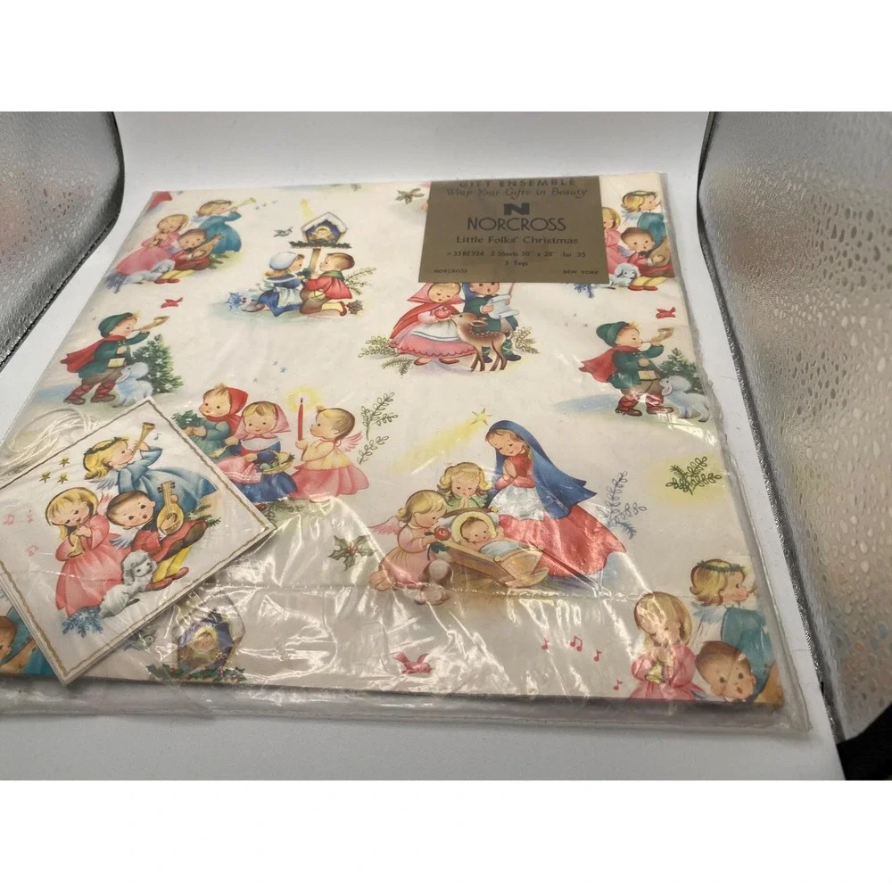 VTG Ephemera 1960's 1970's Christmas Wrapping Paper Unwrapped and Wrapped